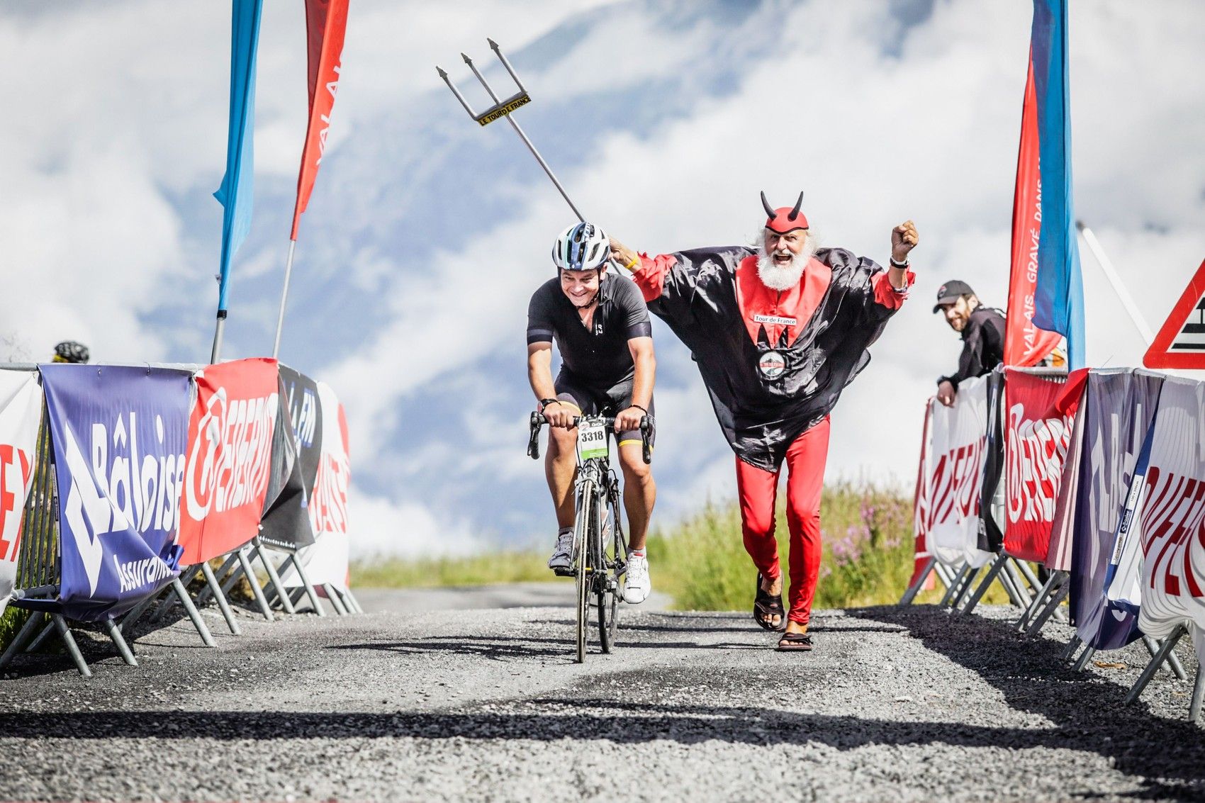 Virtual Race by Tour des Stations on ROUVY – Experience The Col de la Croix-de-Coeur